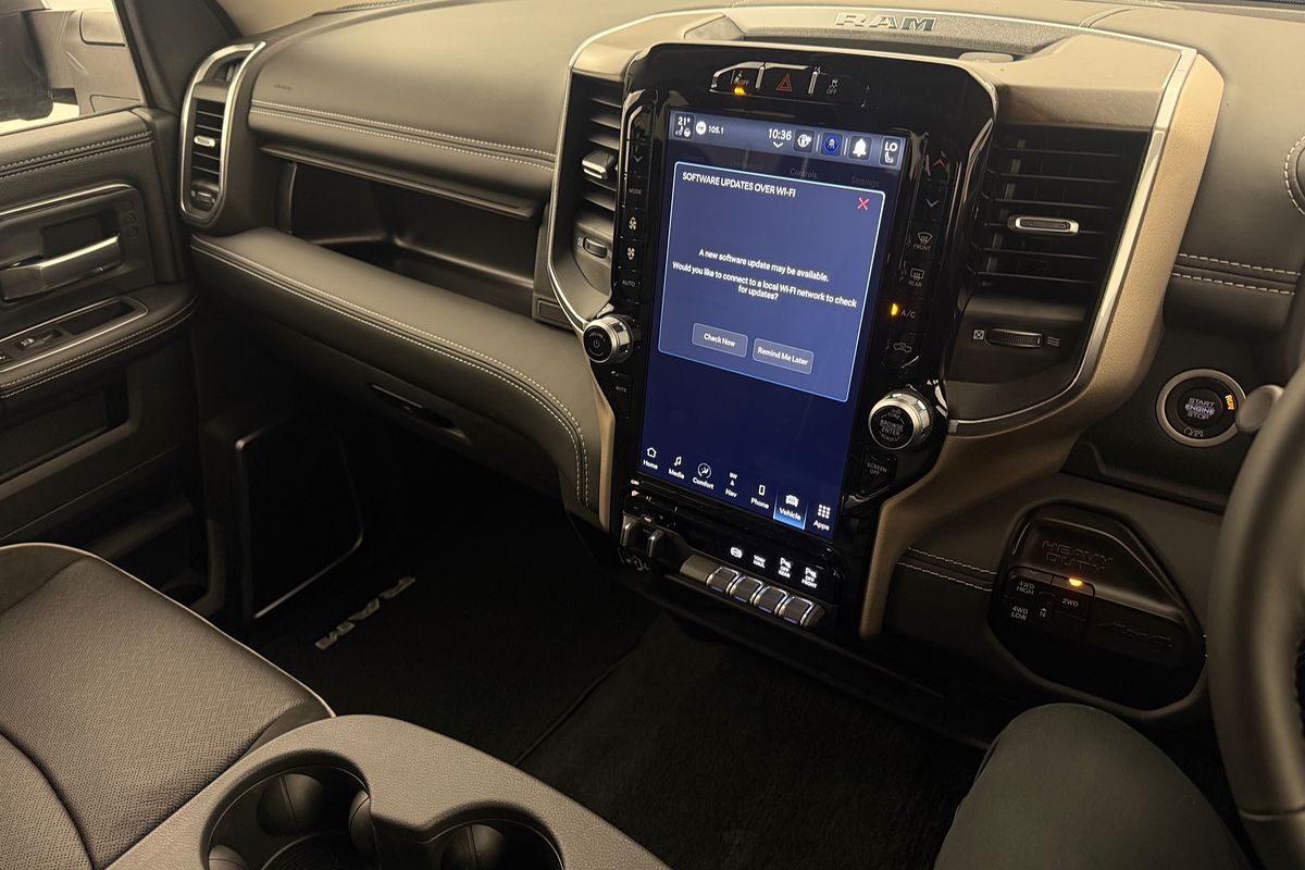 2024 RAM 2500 Laramie DJ 4X4