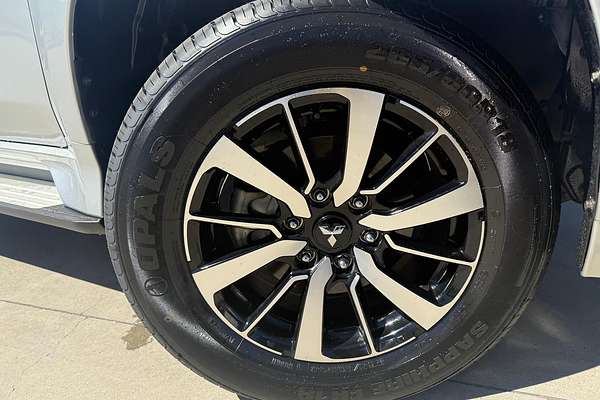 2017 Mitsubishi Pajero Sport GLX QE