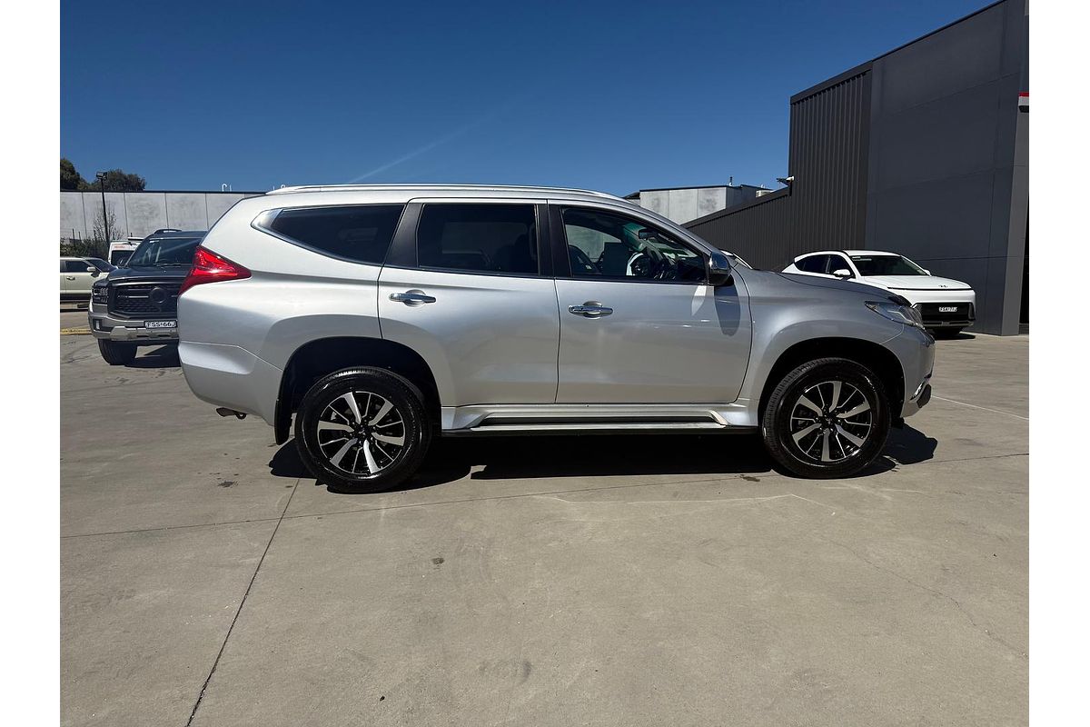 2017 Mitsubishi Pajero Sport GLX QE