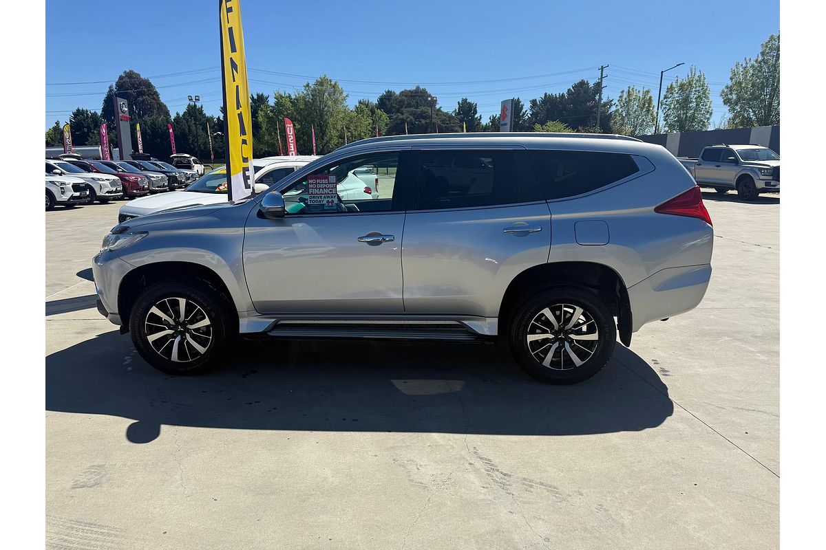 2017 Mitsubishi Pajero Sport GLX QE