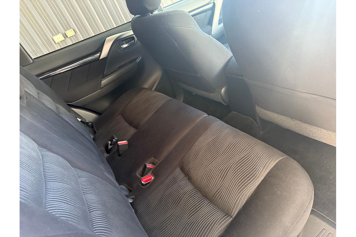 2017 Mitsubishi Pajero Sport GLX QE