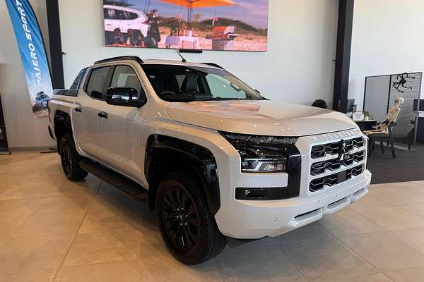 2025 Mitsubishi Triton GSR MV 4X4