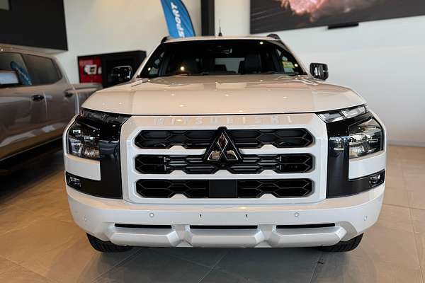 2025 Mitsubishi Triton GSR MV 4X4