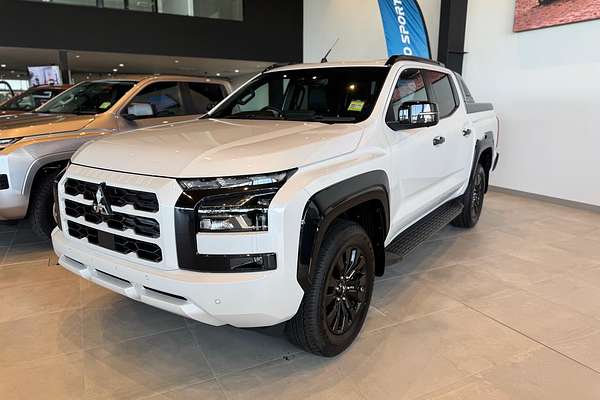 2025 Mitsubishi Triton GSR MV 4X4