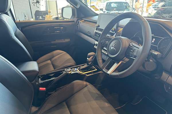 2025 Mitsubishi Triton GSR MV 4X4
