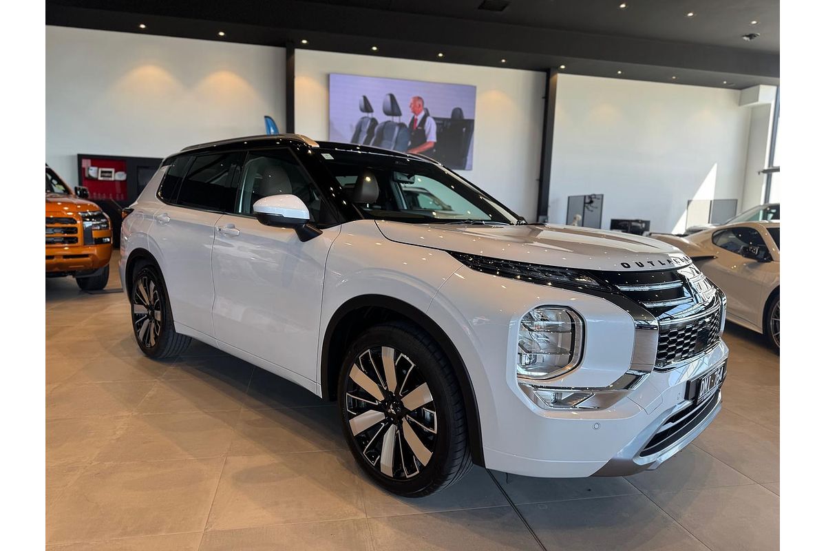 2025 Mitsubishi Outlander Exceed Tourer ZM