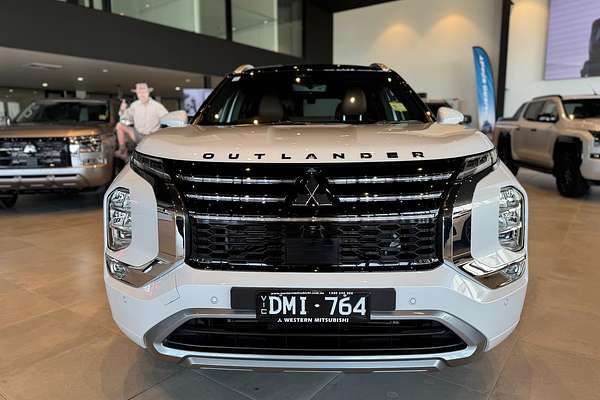 2025 Mitsubishi Outlander Exceed Tourer ZM