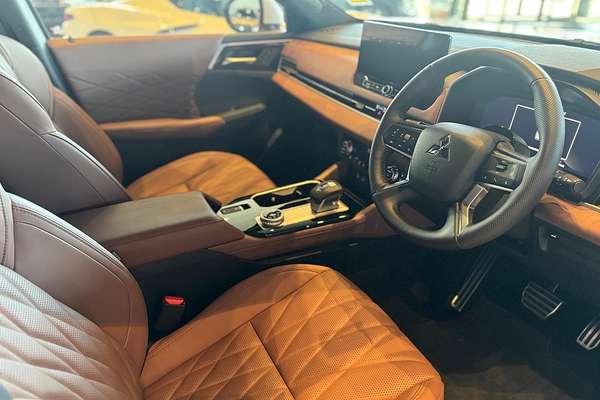 2025 Mitsubishi Outlander Exceed Tourer ZM