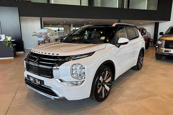 2025 Mitsubishi Outlander Exceed Tourer ZM