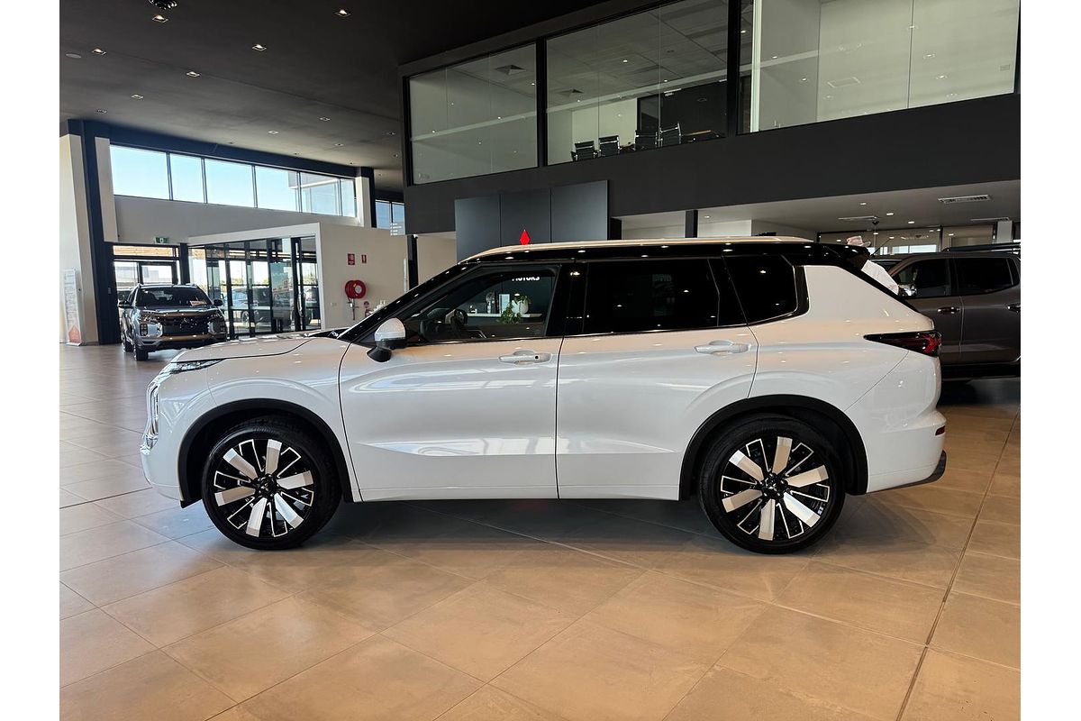 2025 Mitsubishi Outlander Exceed Tourer ZM
