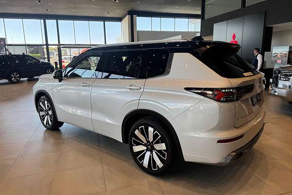 2025 Mitsubishi Outlander Exceed Tourer ZM
