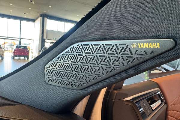 2025 Mitsubishi Outlander Exceed Tourer ZM