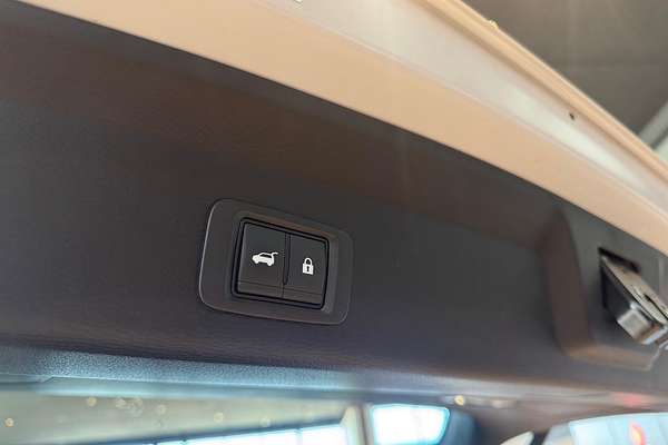 2025 Mitsubishi Outlander Exceed Tourer ZM