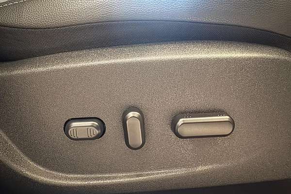 2017 Ford Escape Titanium ZG