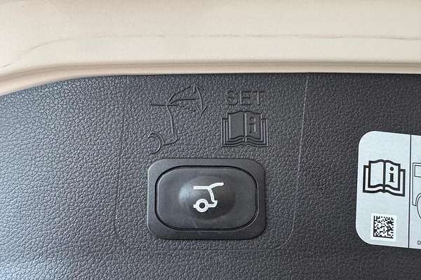 2017 Ford Escape Titanium ZG