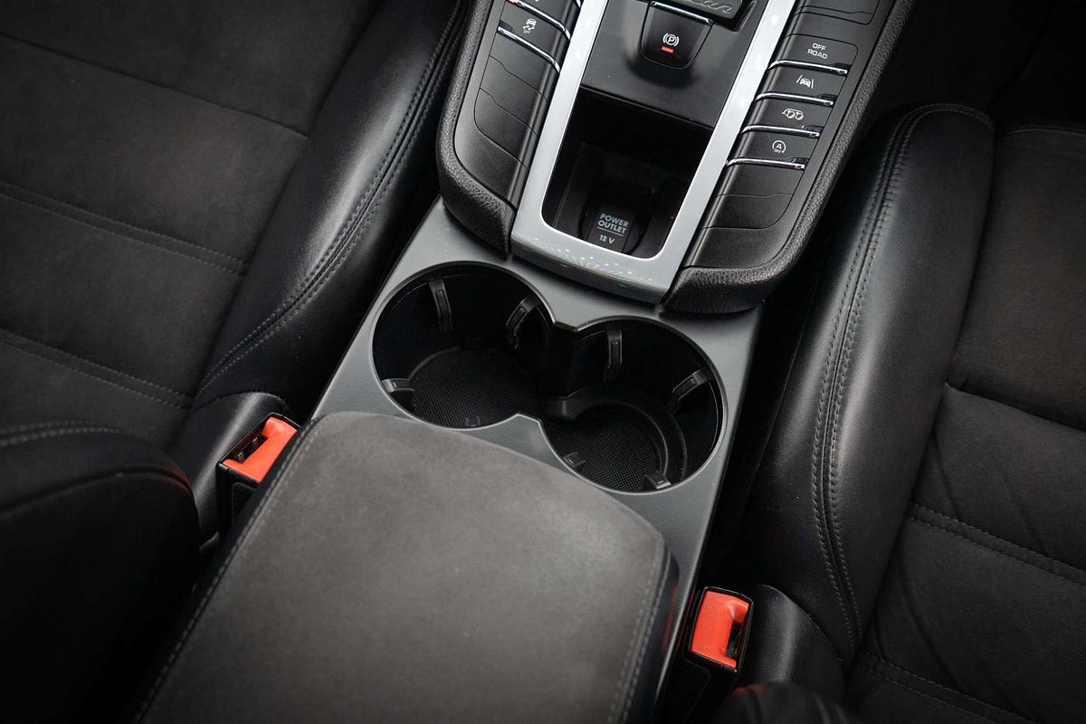 2018 Porsche Macan GTS 95B