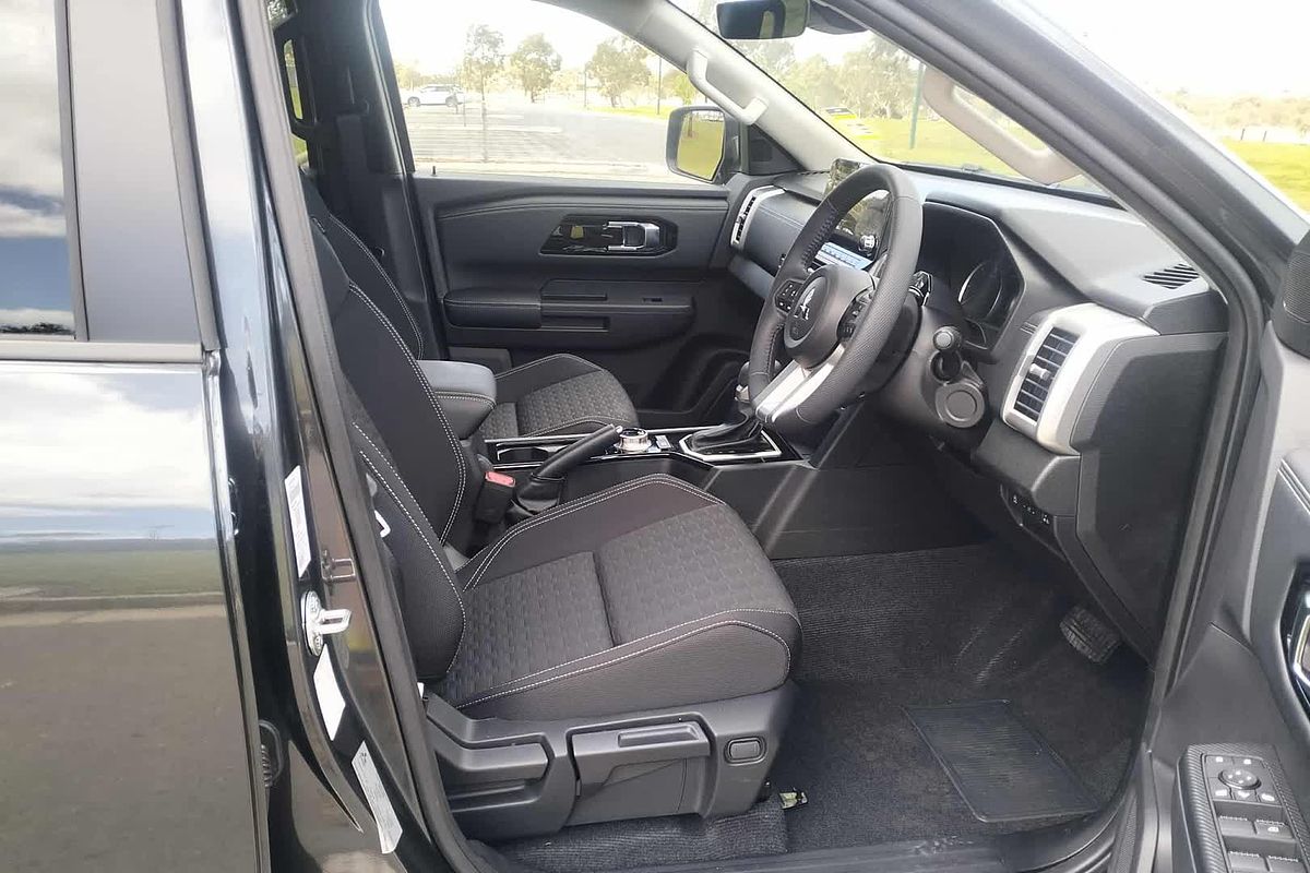 2025 Mitsubishi Triton GLS MV 4X4