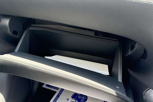 2025 Nissan Navara ST D23 4X4