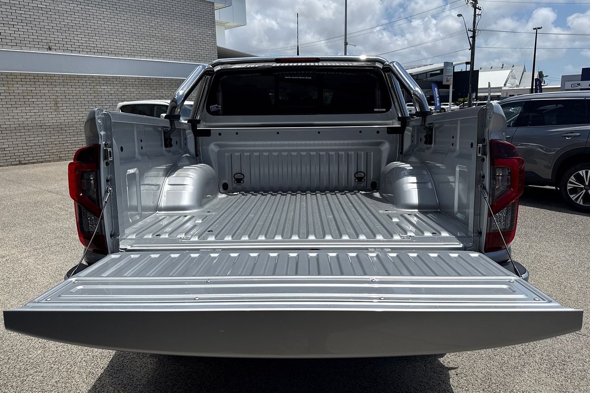 2025 Nissan Navara ST D23 4X4