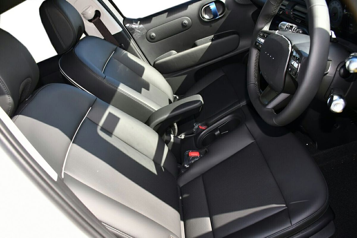 2025 Hyundai INSTER Cross AX.V1