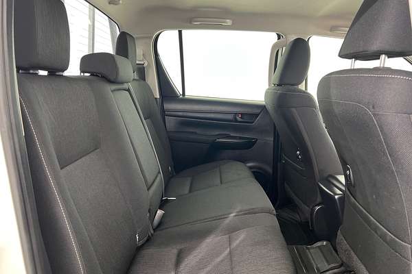 2019 Toyota Hilux SR GUN126R 4X4 thumb-16