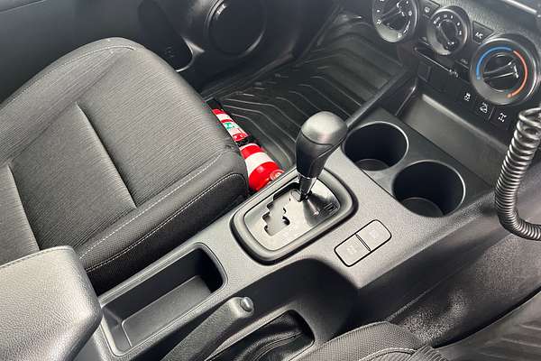 2019 Toyota Hilux SR GUN126R 4X4 thumb-15