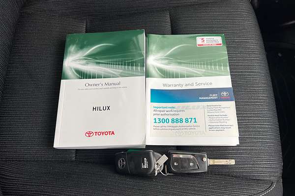 2019 Toyota Hilux SR GUN126R 4X4 thumb-19