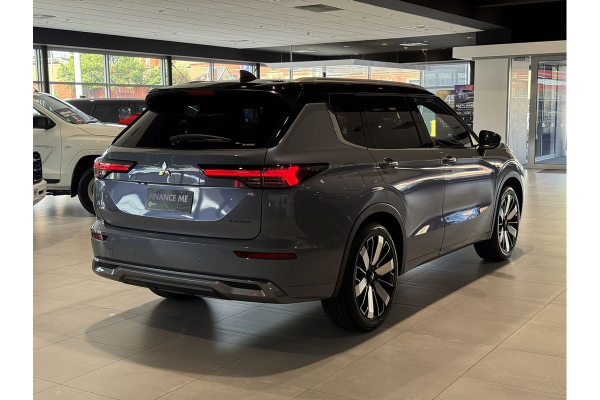 2025 Mitsubishi Outlander Exceed Tourer ZM