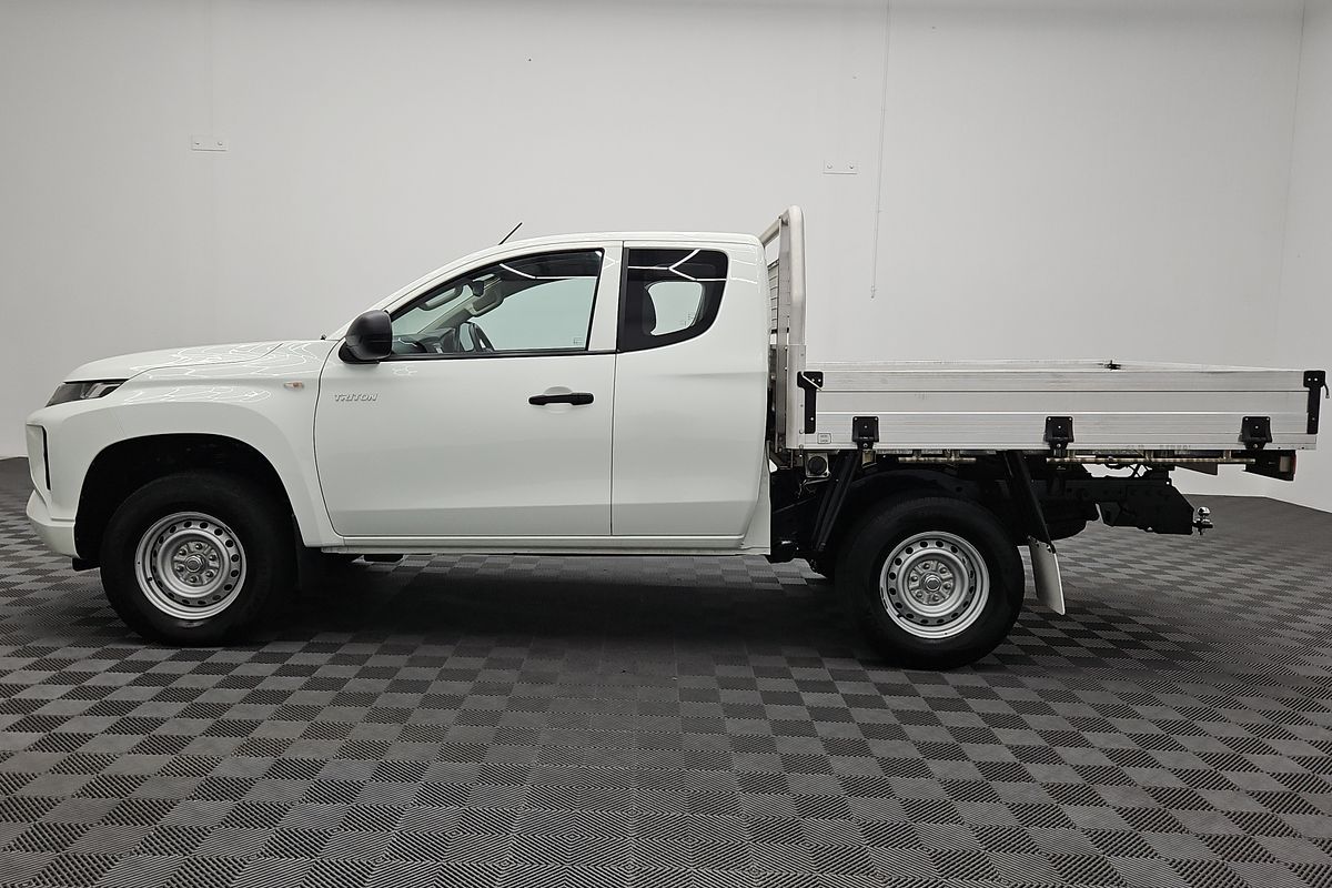 2020 Mitsubishi Triton GLX ADAS MR 4X4