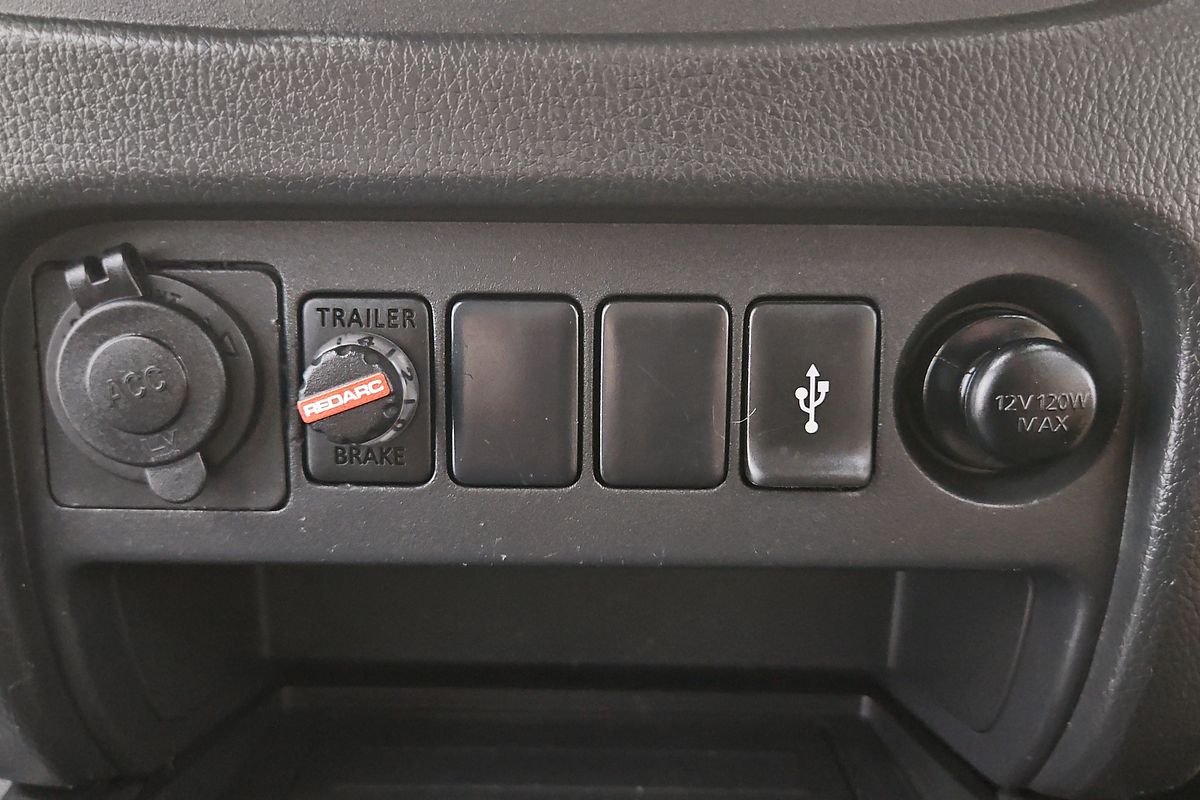 2020 Mitsubishi Triton GLX ADAS MR 4X4