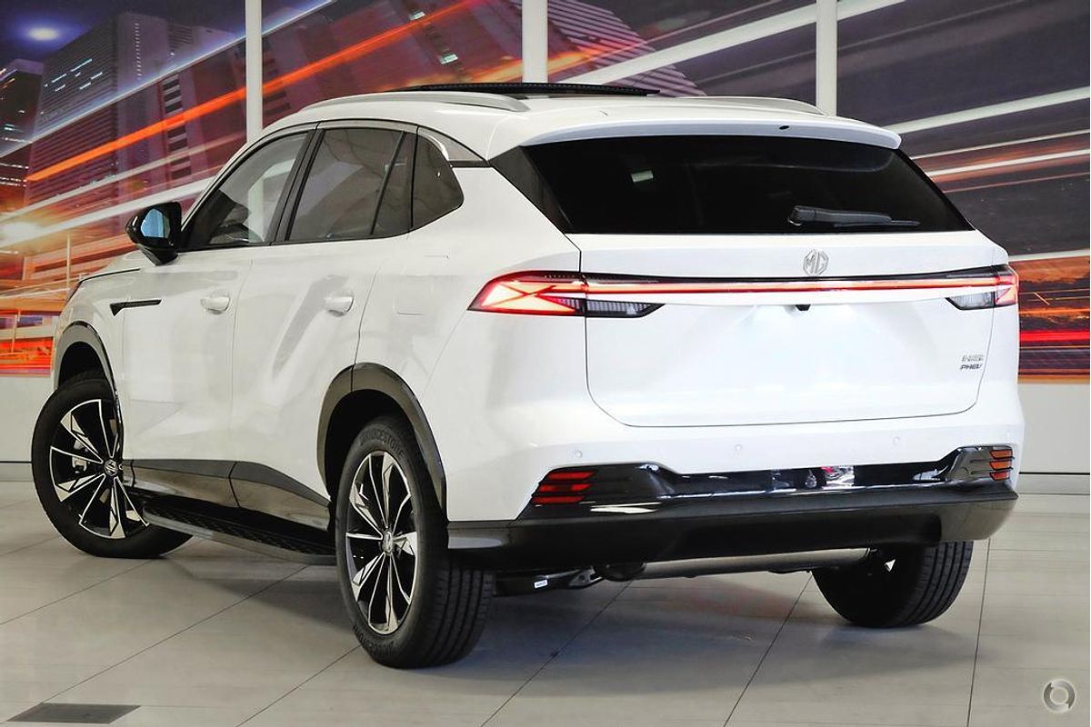 2025 MG HS Super Hybrid Essence AS33P