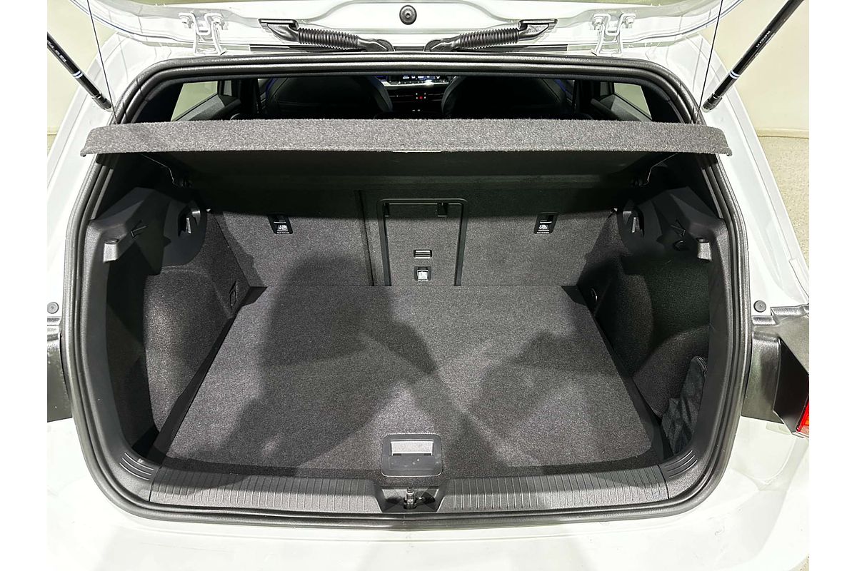 2023 Volkswagen Golf R 8