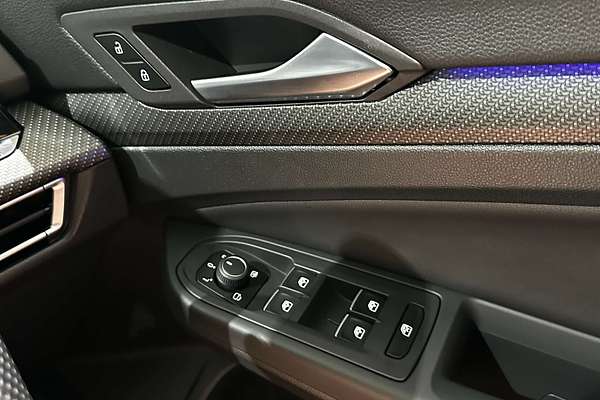 2023 Volkswagen Golf R 8