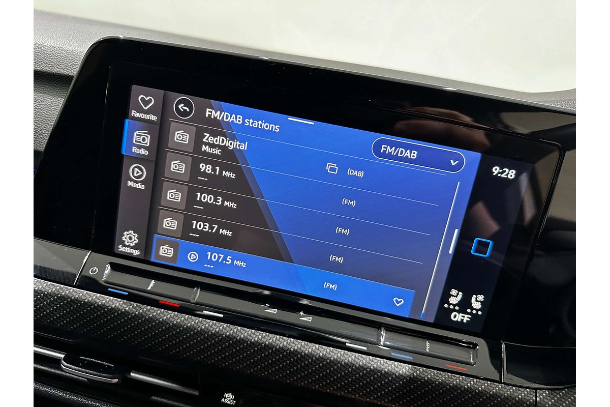 2023 Volkswagen Golf R 8