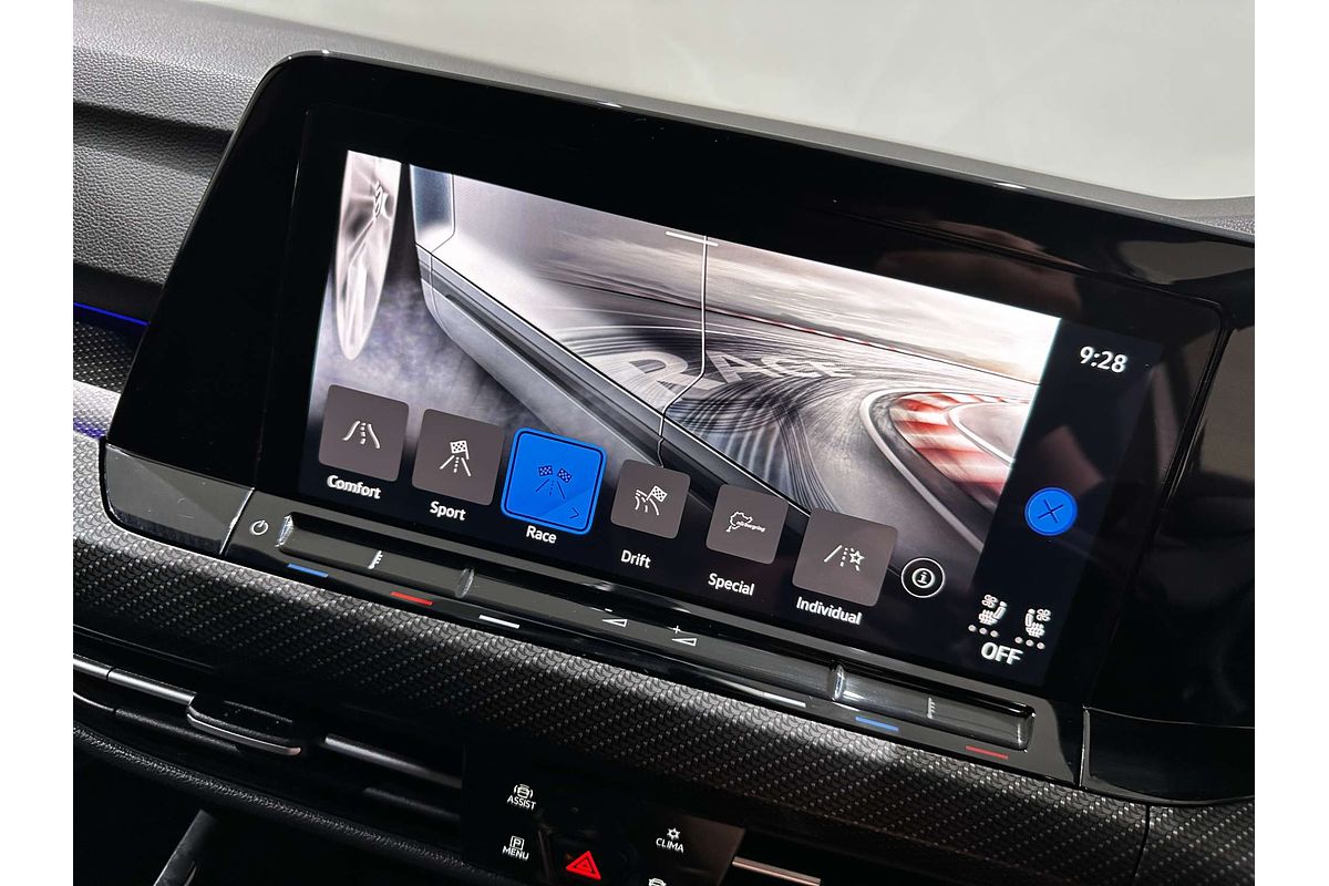 2023 Volkswagen Golf R 8
