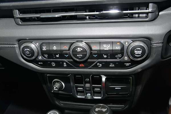 2024 Jeep Wrangler Unlimited Overland JL