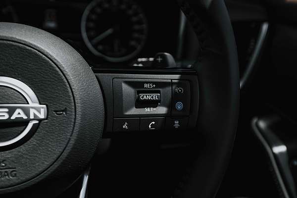 2025 Nissan X-TRAIL ST-L T33