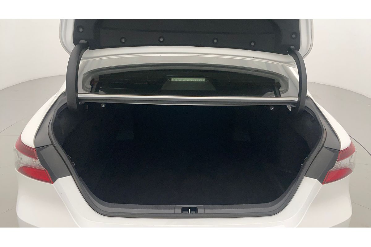2021 Toyota Camry Ascent AXVH70R