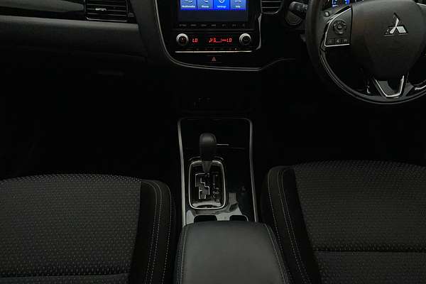 2020 Mitsubishi Outlander ES ZL