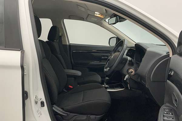2020 Mitsubishi Outlander ES ZL