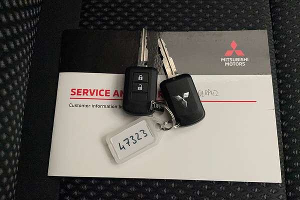2020 Mitsubishi Outlander ES ZL