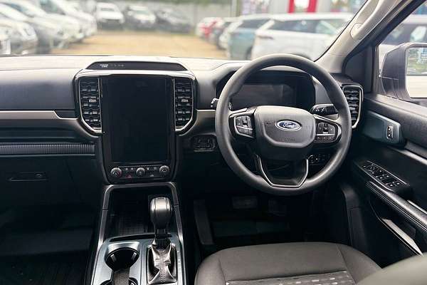 2023 Ford Everest Ambiente 2.0L