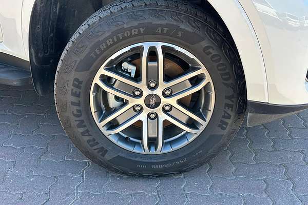 2024 Ford Everest Ambiente 2.0L