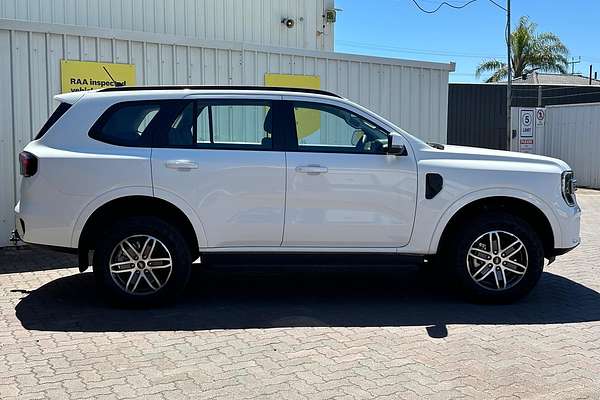 2024 Ford Everest Ambiente 2.0L