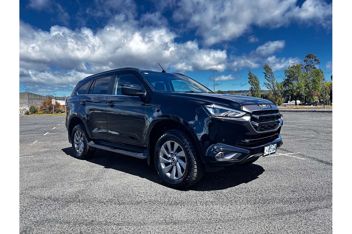 2023 Isuzu MU-X LS-U