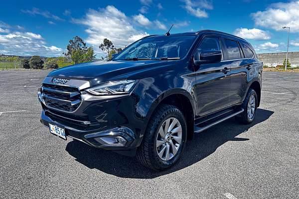 2023 Isuzu MU-X LS-U