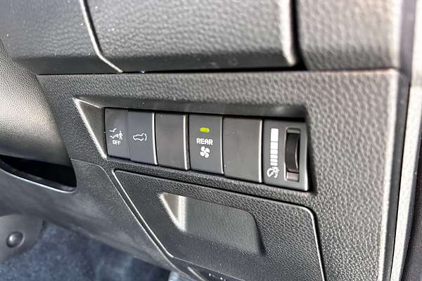 2023 Isuzu MU-X LS-U