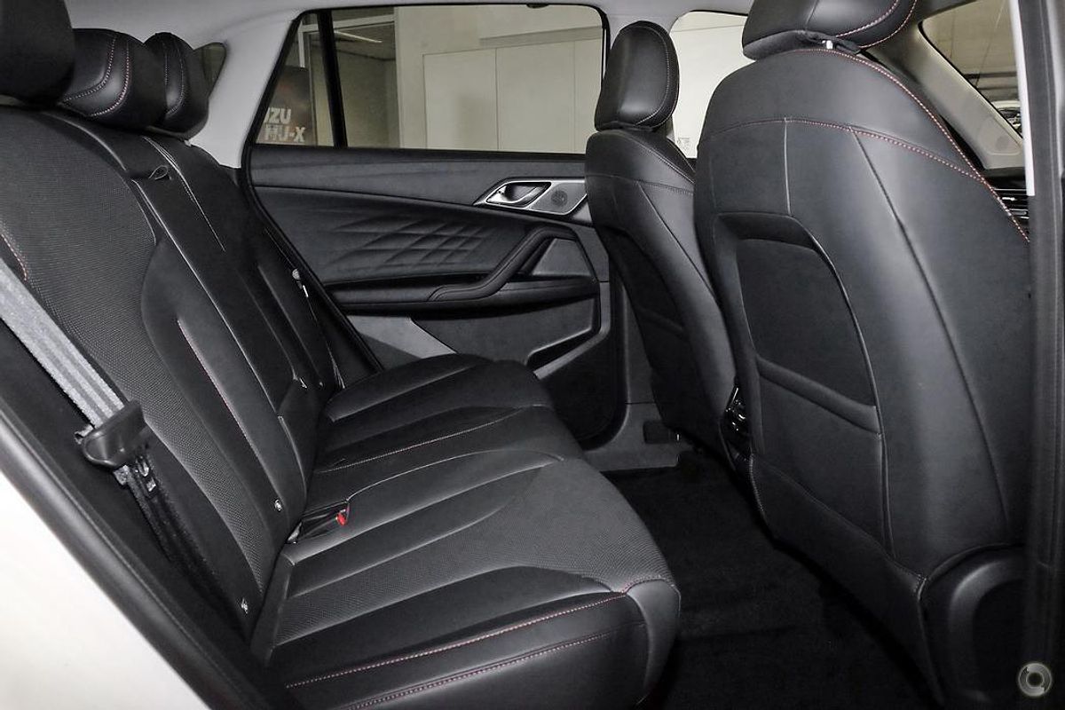 2025 MG HS Super Hybrid Essence AS33P