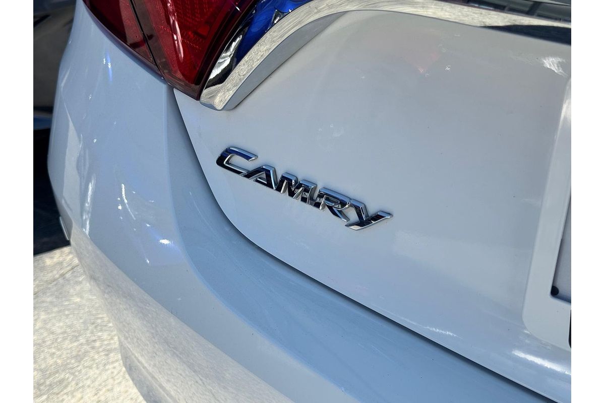 2016 Toyota Camry Atara S ASV50R