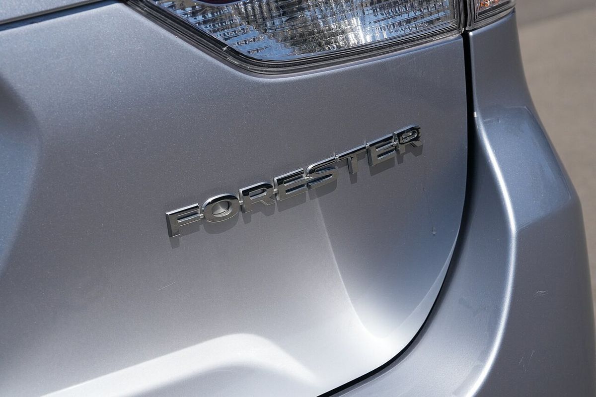 2023 Subaru Forester 2.5i 50 Years Edition S5